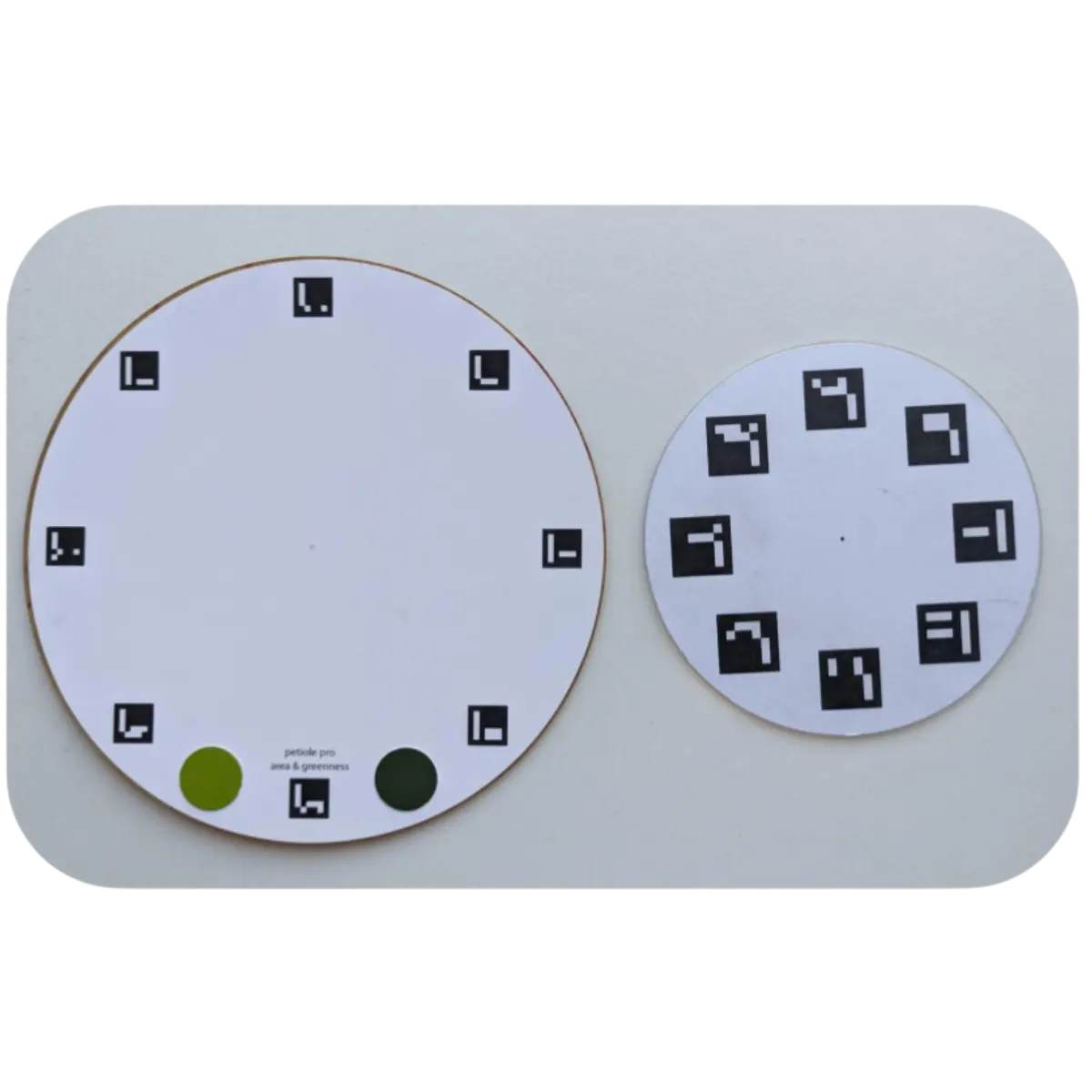 Set of Two Calibrating Plates